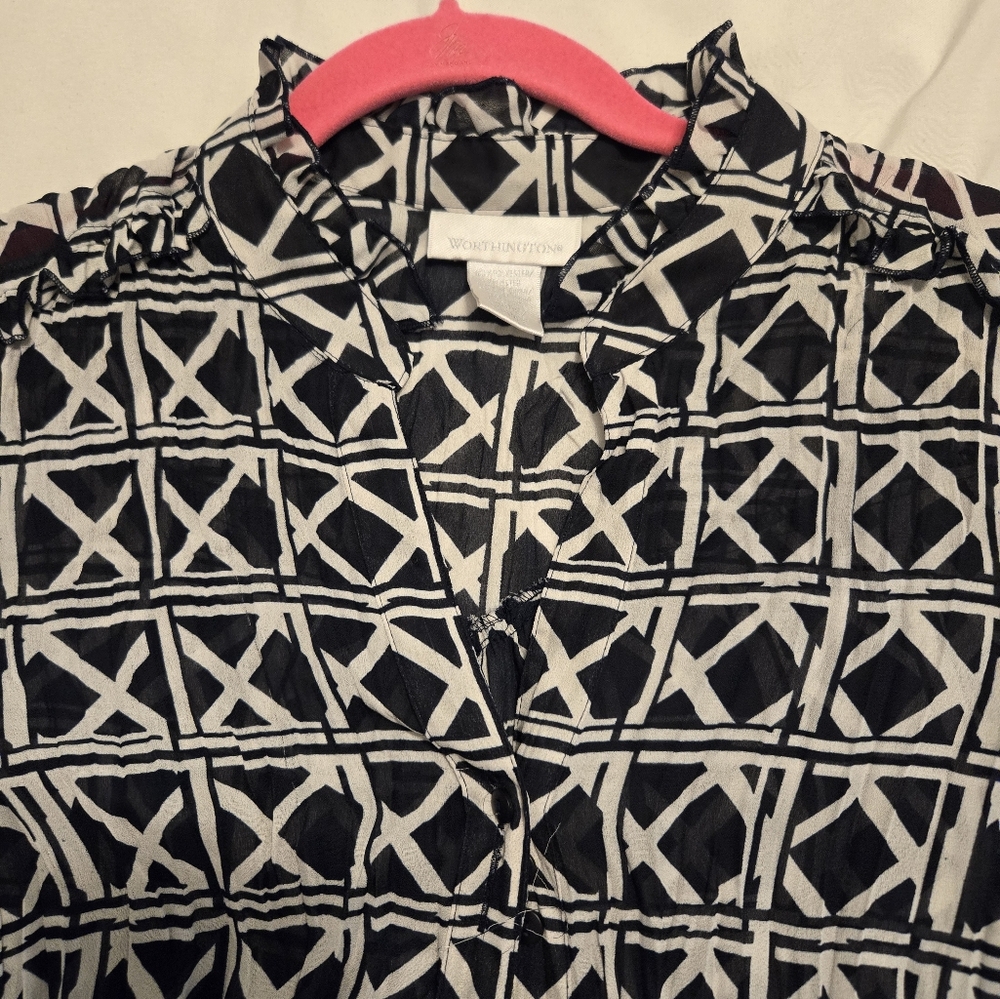 Cute Sheer Navy and White blouse.   Worthington,  size Large